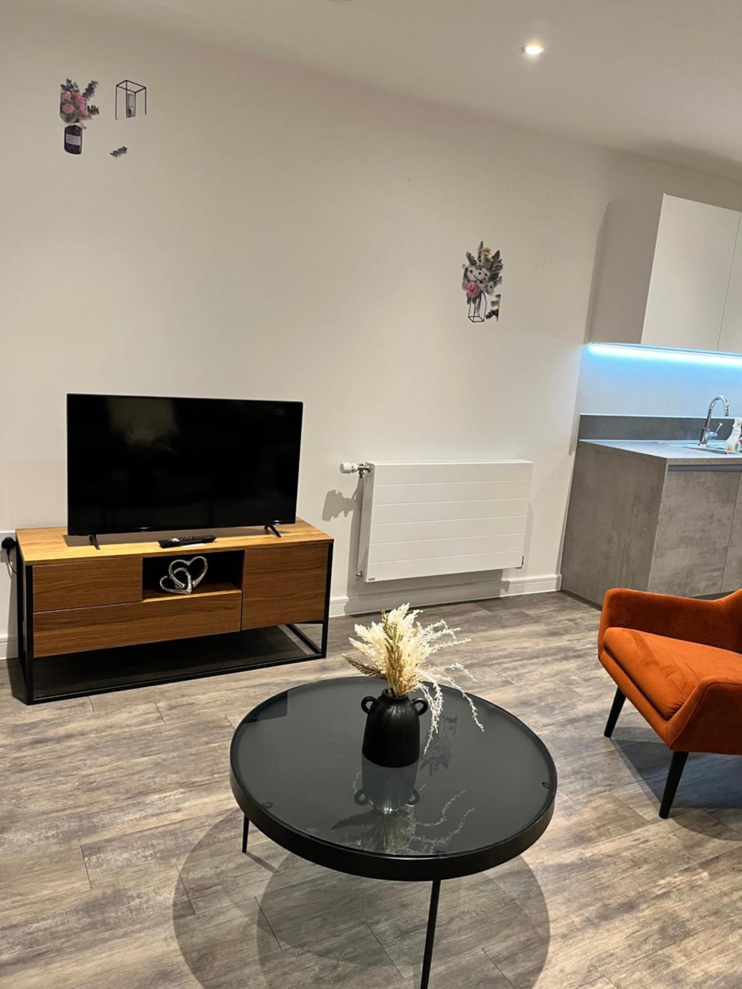 One Bedroom Apartment Barking  Eksteriør billede